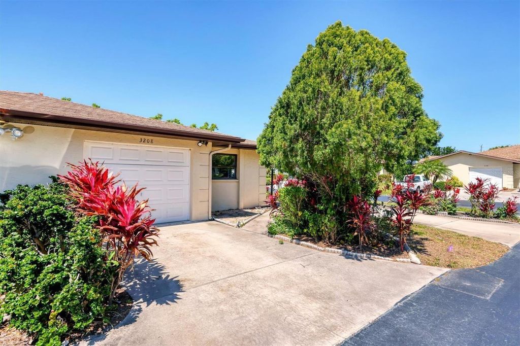 Property photo 2 of 19 <Alttext/>