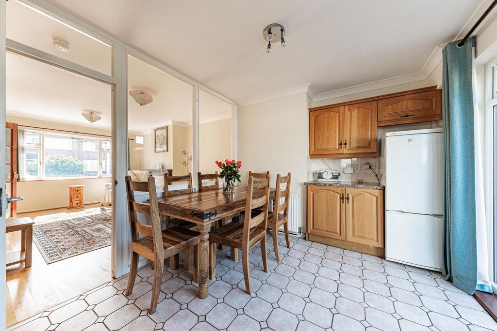 Property photo 3 of 26 Kitchen/Dining Room (3)