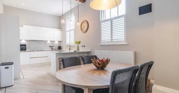 Property photo 1 of 9 Kitchen.Jpg