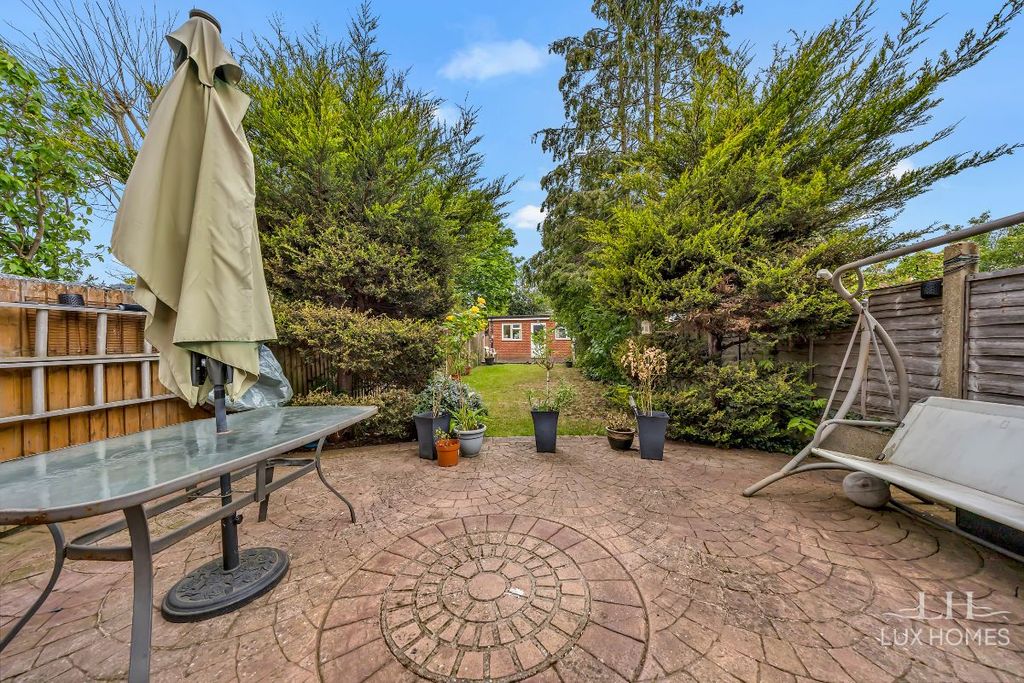 Property photo 2 of 22