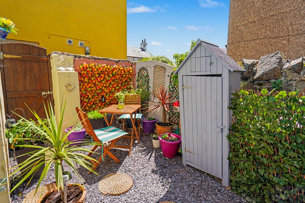 Property photo 2 of 14 Rear Courtyard