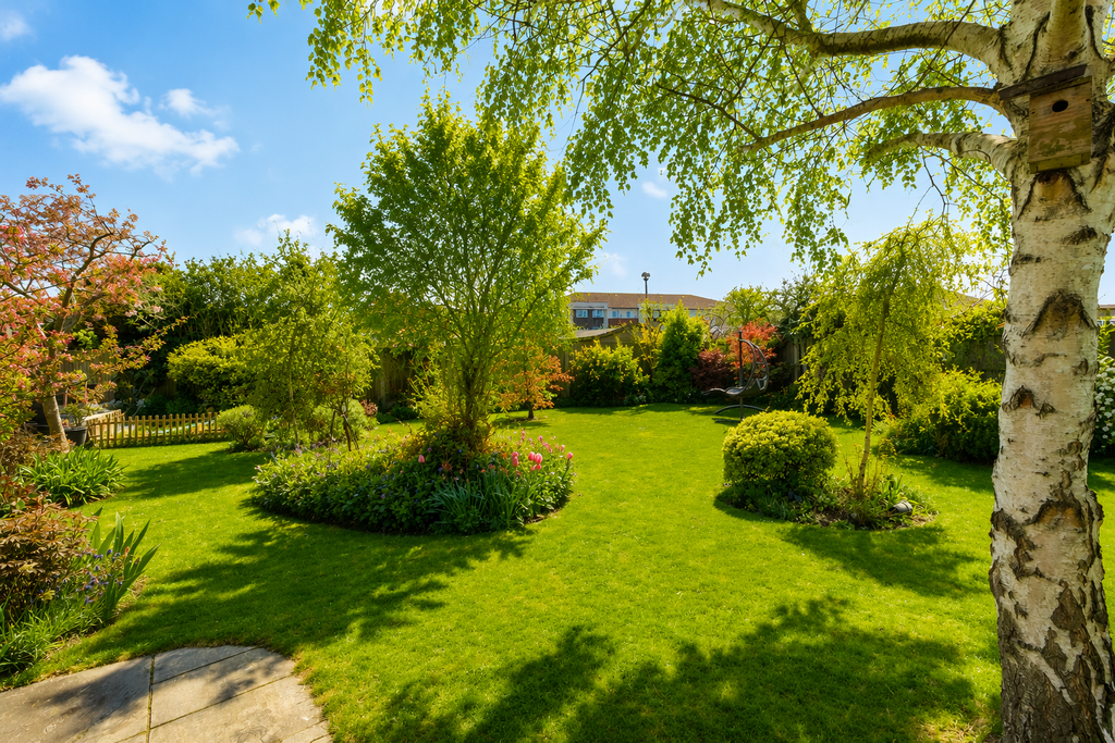Property photo 3 of 19 Rear Garden 2