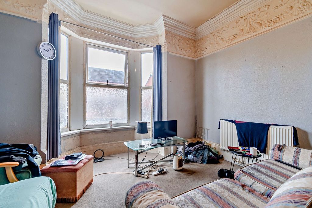 Property photo 2 of 41