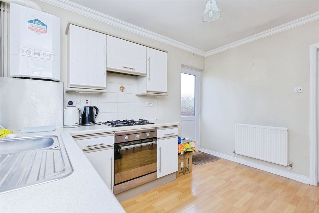 Property photo 3 of 17 Picture No. 12