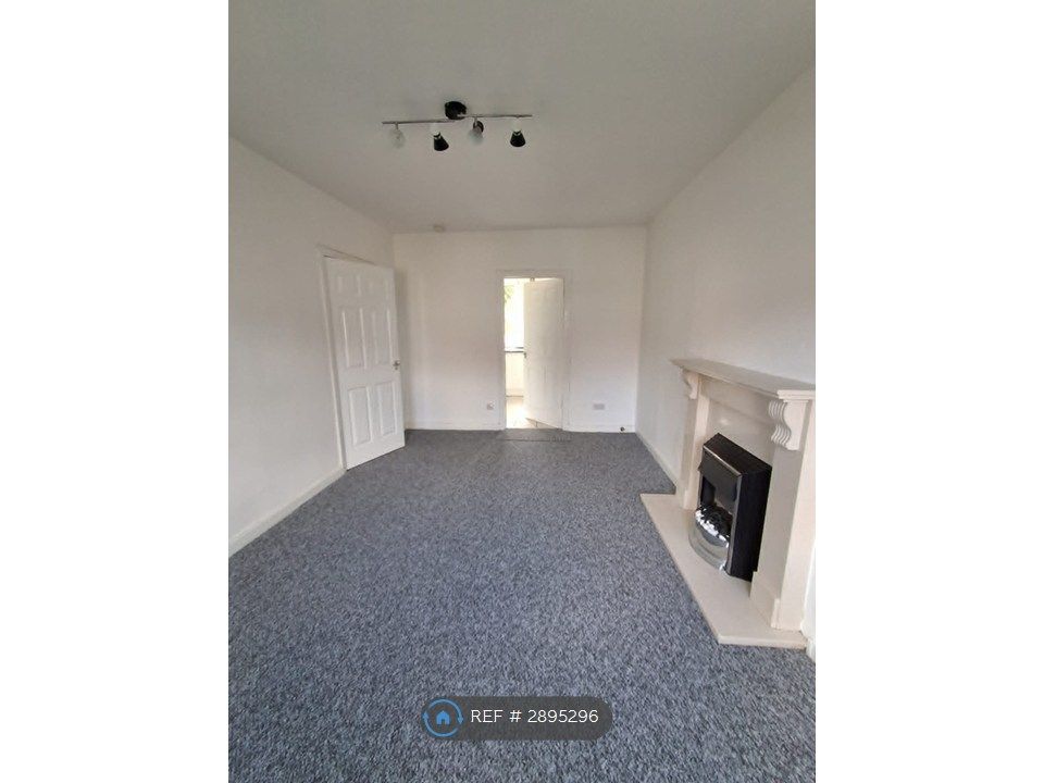 Property photo 3 of 15 Living Room