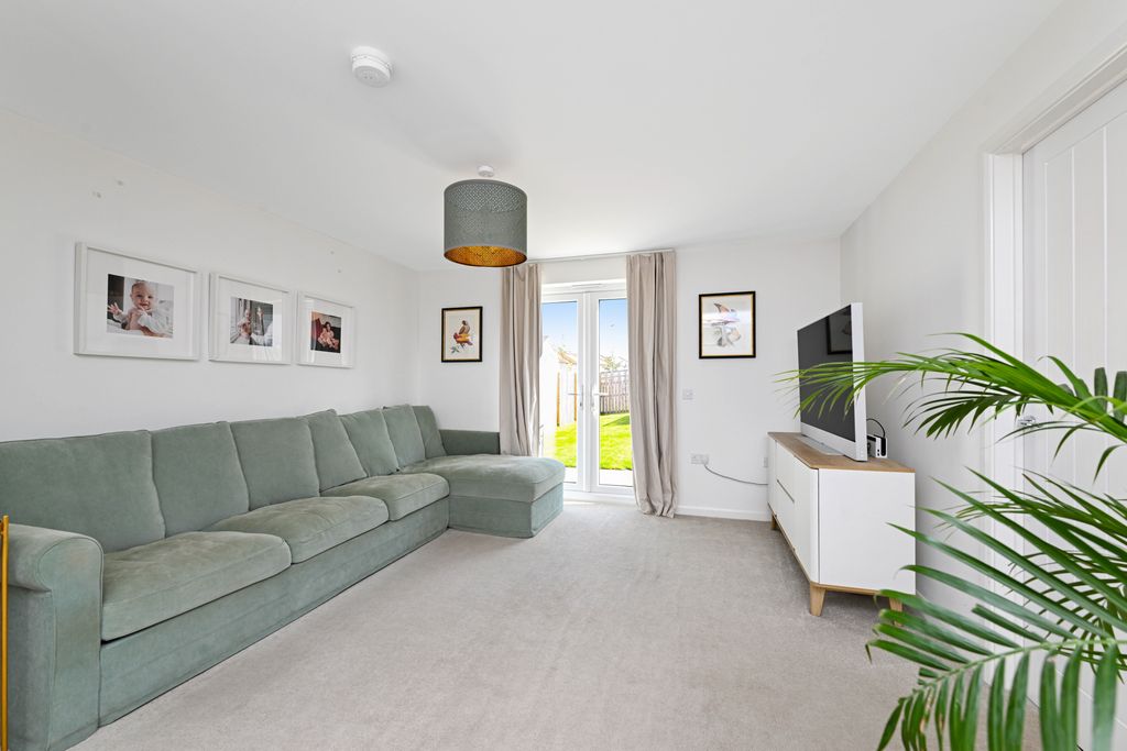 Property photo 2 of 24 Property Image 2