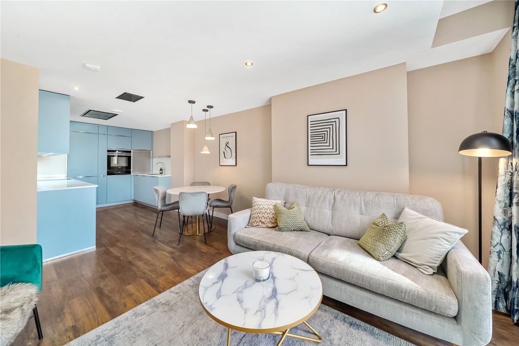 Property photo 2 of 11 Picture No. 22