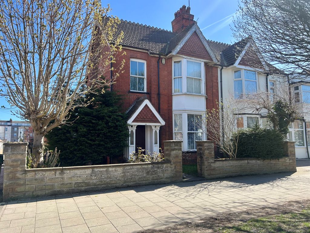 Property photo 1 of 18
