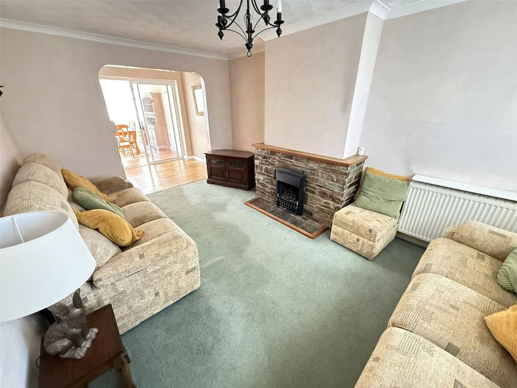Property photo 2 of 19 Picture No. 06