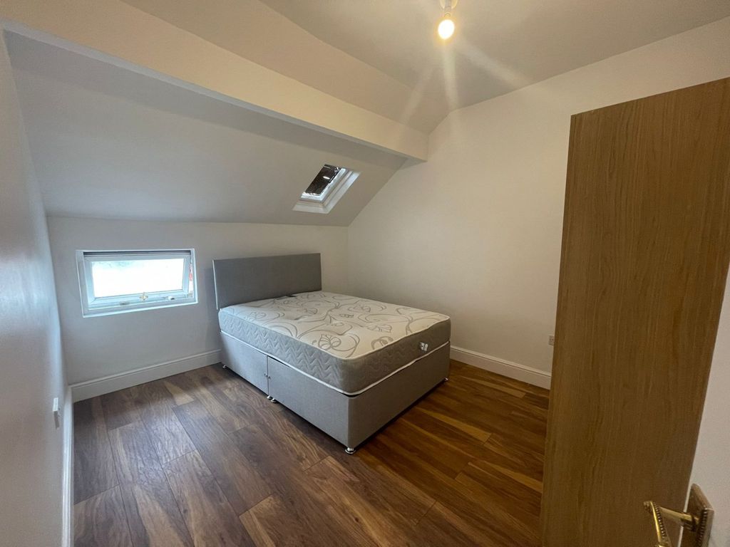 Property photo 3 of 9 Picture No. 06