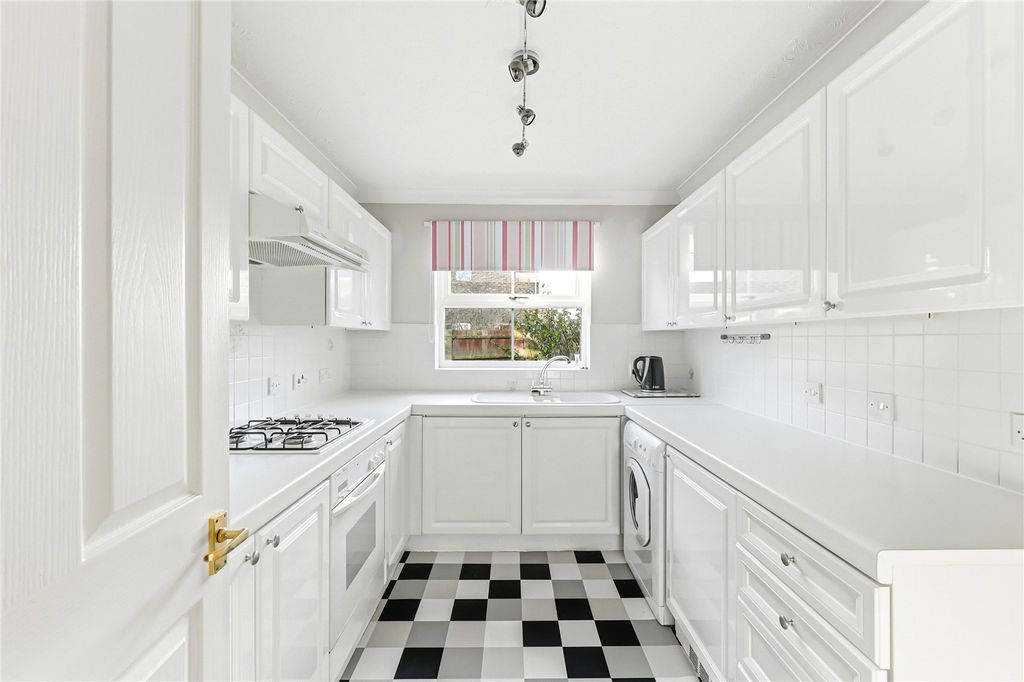 Property photo 3 of 19 Picture No. 09