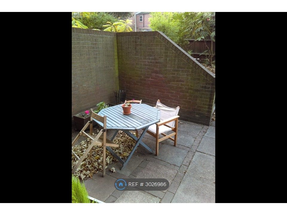 Property photo 1 of 11 Private Garden 1