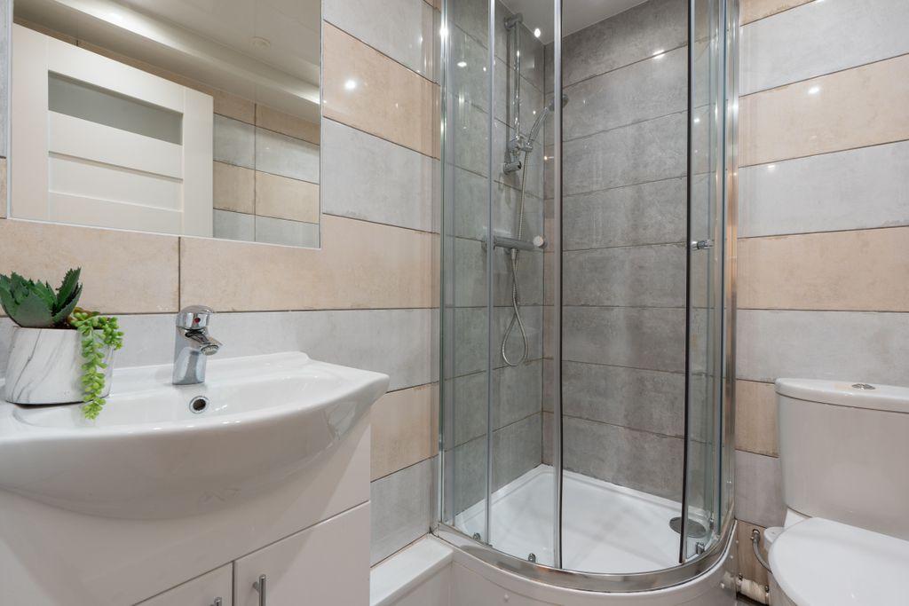 Property photo 3 of 3 Jesmond View Block A Studio 3 Bedroom 2