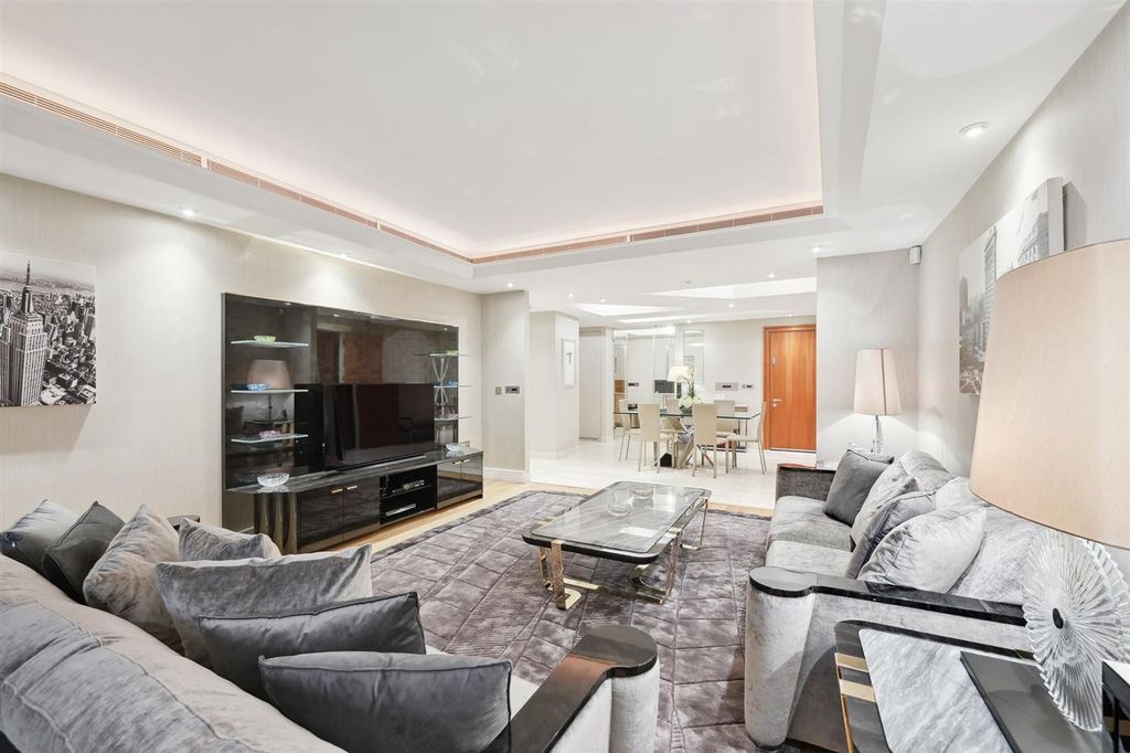 Property photo 2 of 24 Apartment 2.4 10, Lancelot Place (9).Jpg