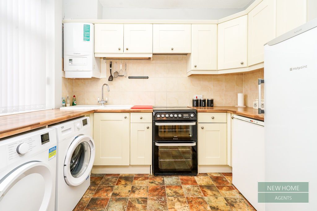Property photo 2 of 16 Photo 11