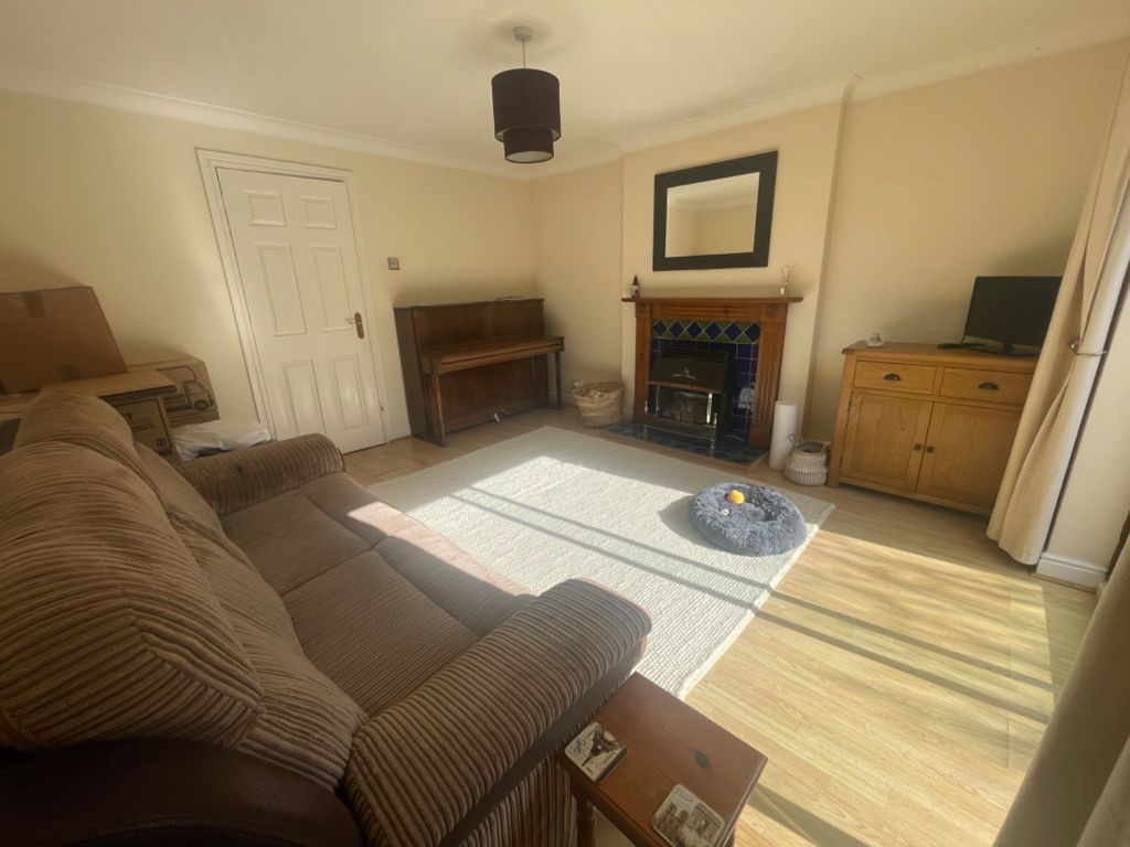 Property photo 1 of 12 2070670
