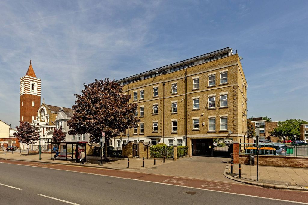 Property photo 2 of 10