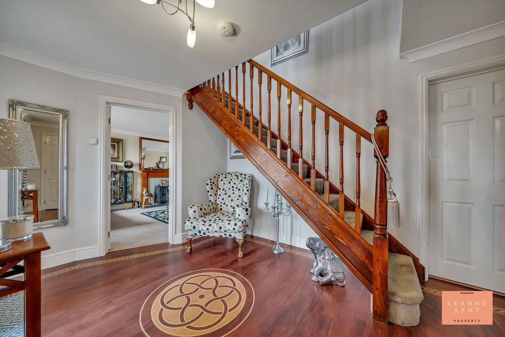 Property photo 2 of 45