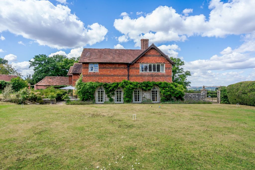Property photo 1 of 38 Sedgehill Manor