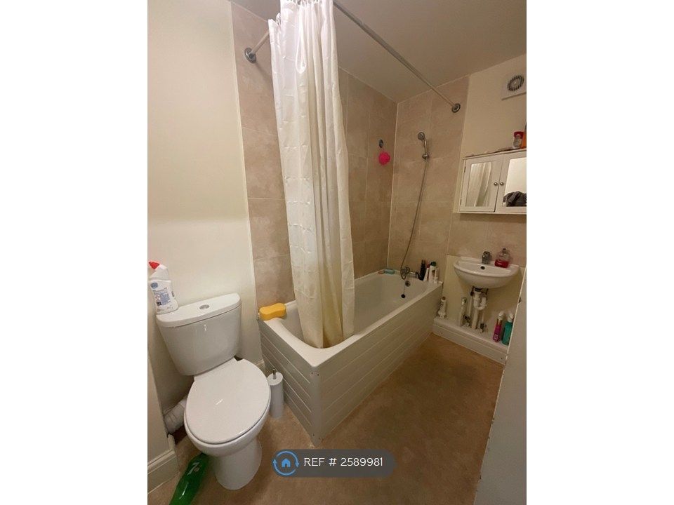 Property photo 3 of 4