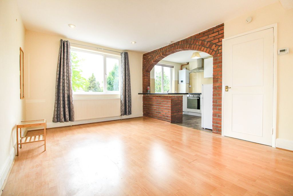 Property photo 1 of 12 One Bedroom 1st Floor Maisonette