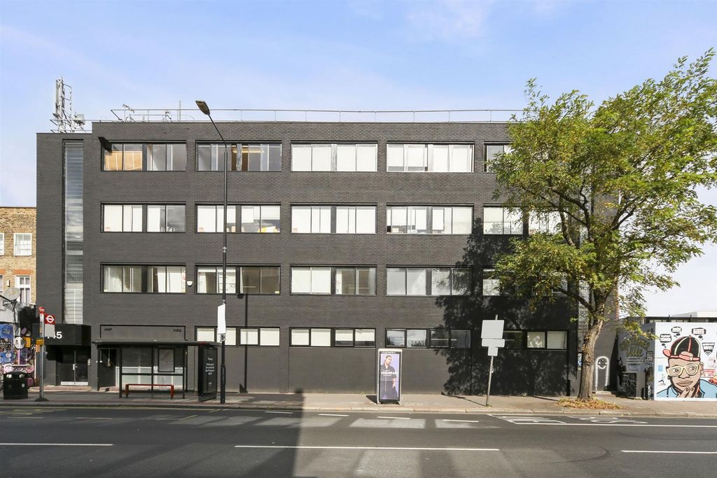 Property photo 1 of 9 Photo External - Hackney Rd 445-453 (Fh) - 23-Sep-