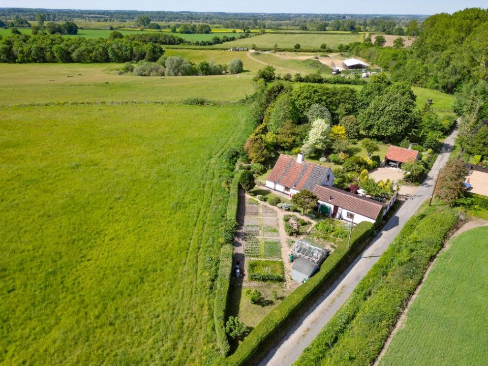 Property photo 2 of 33