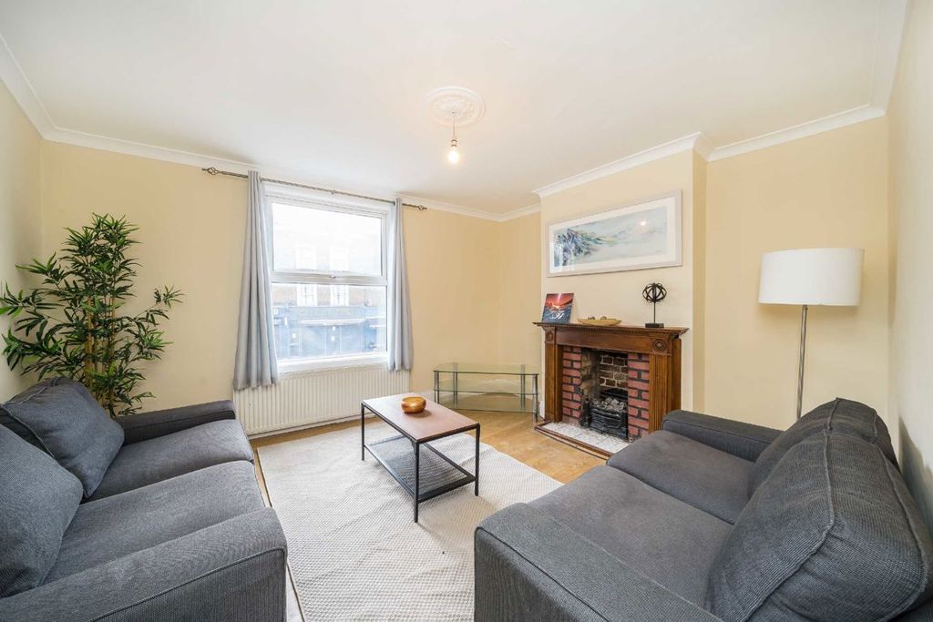 Property photo 2 of 5