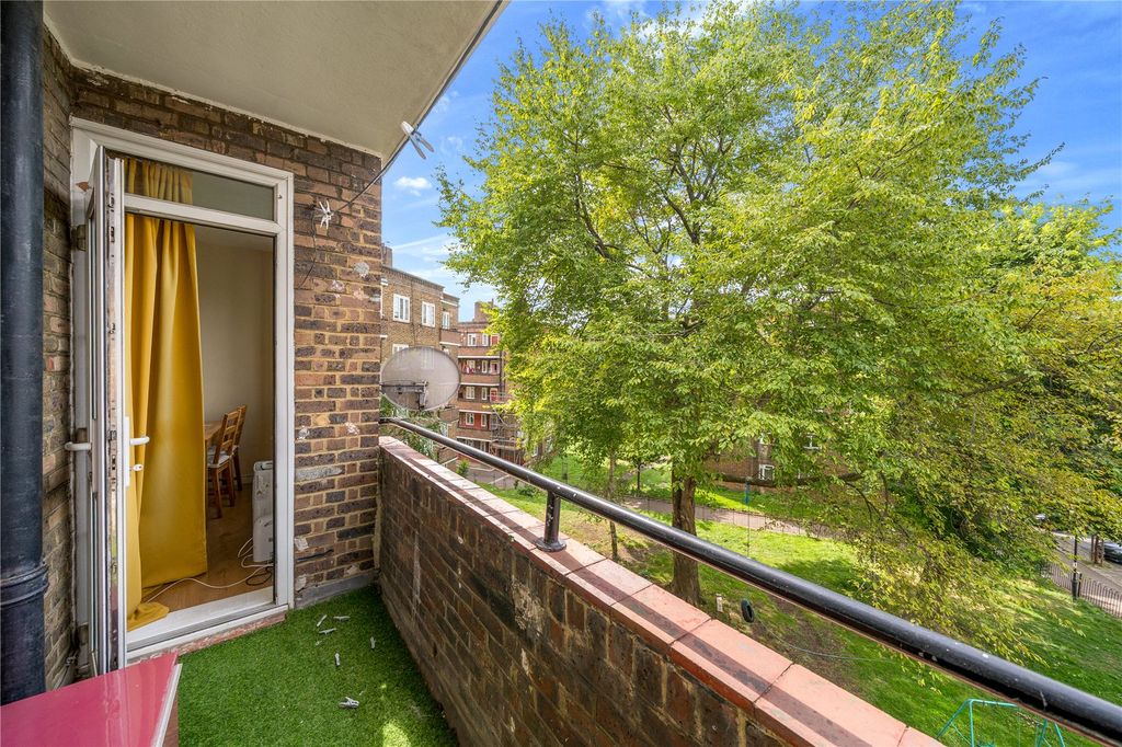 Property photo 1 of 21 Balcony