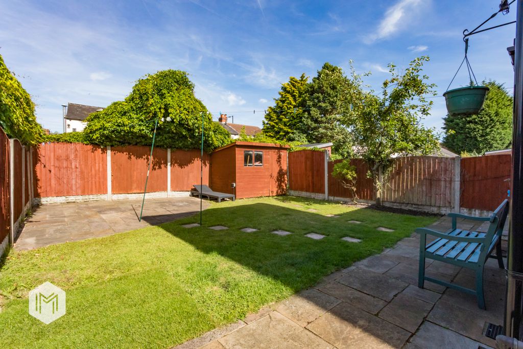 Property photo 2 of 27 Picture No. 15