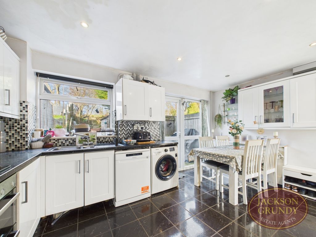 Property photo 3 of 10 Meadow Rise