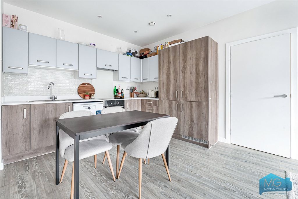 Property photo 2 of 15 Picture No. 04