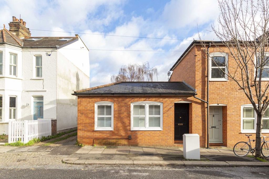 Property photo 1 of 6
