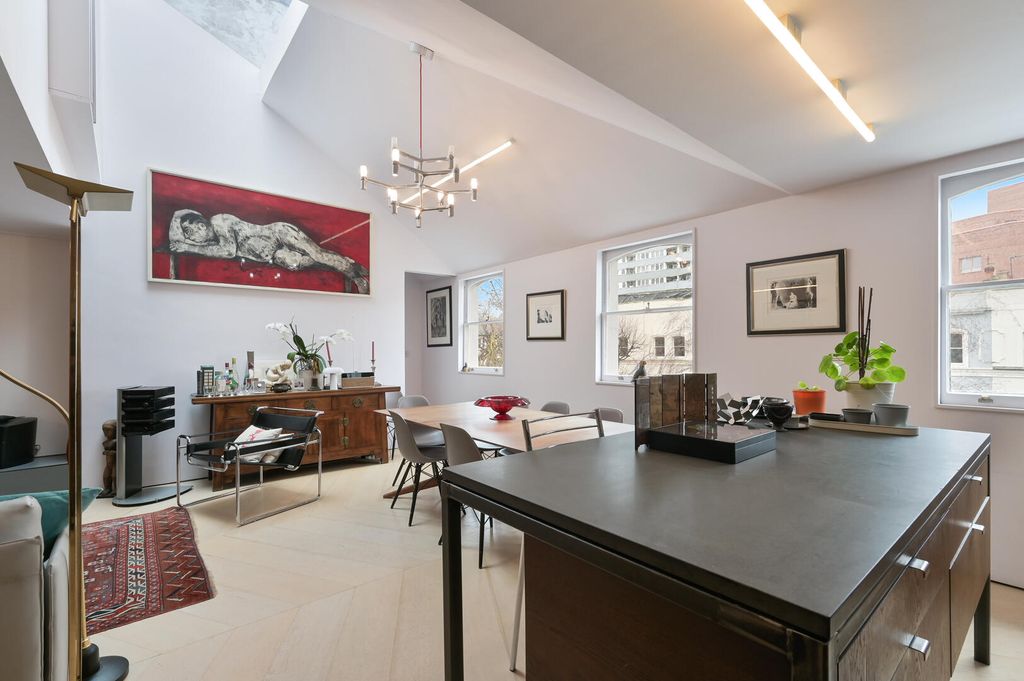 Property photo 3 of 16 Dining Room