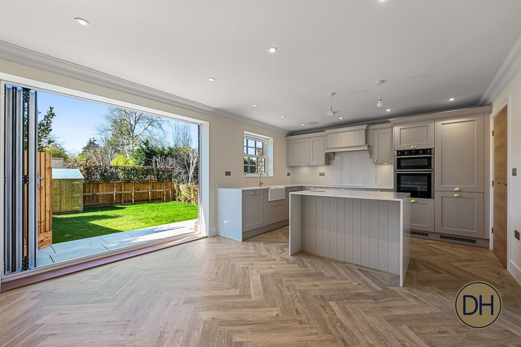 Property photo 1 of 26 Little Baddow
