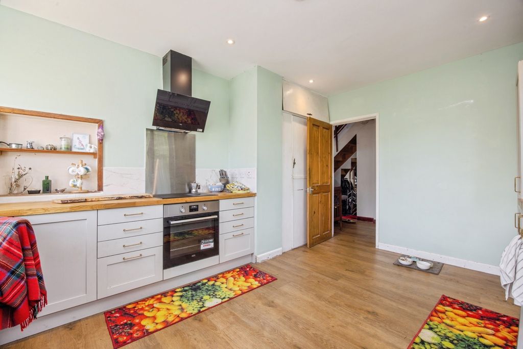 Property photo 3 of 19 Pbox-Img.Jpg