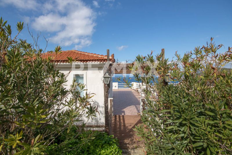 Property photo 2 of 46