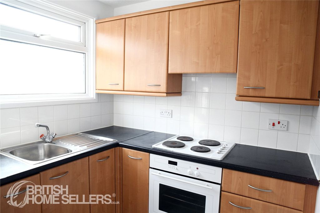 Property photo 2 of 23 Picture No. 19