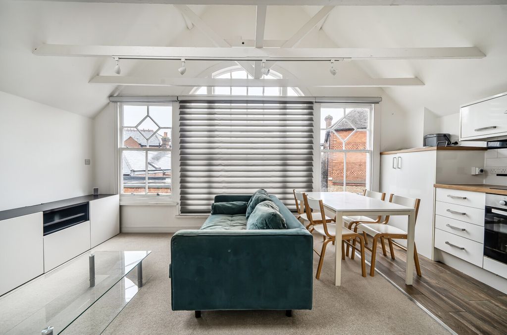 Property photo 3 of 14 1397142-12-696E02...