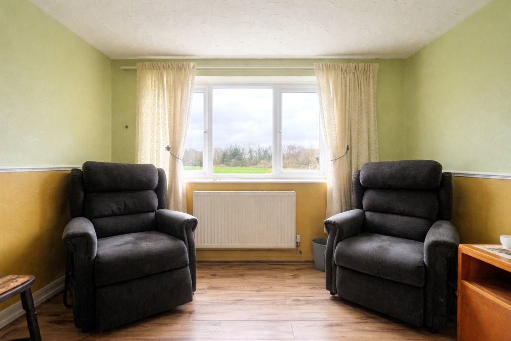 Property photo 3 of 8 Picture No. 02