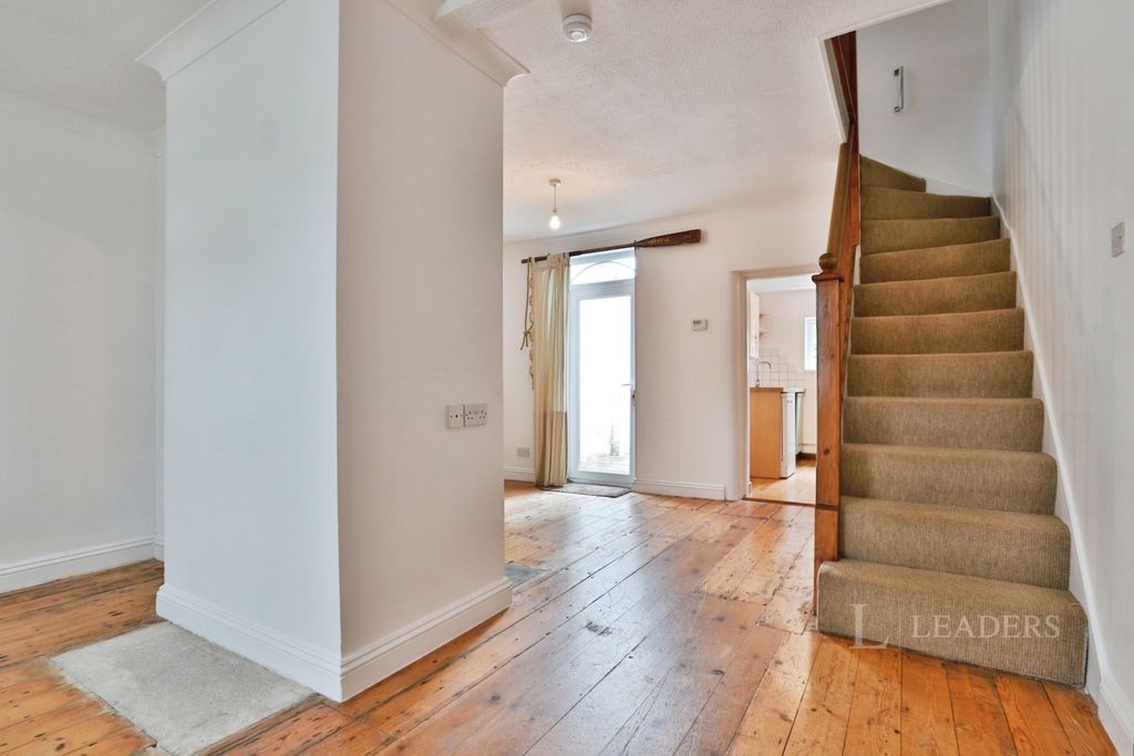 Property photo 2 of 12 Pbox-Img.Jpg