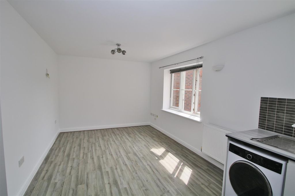 Property photo 3 of 8 Img_7110.Jpg
