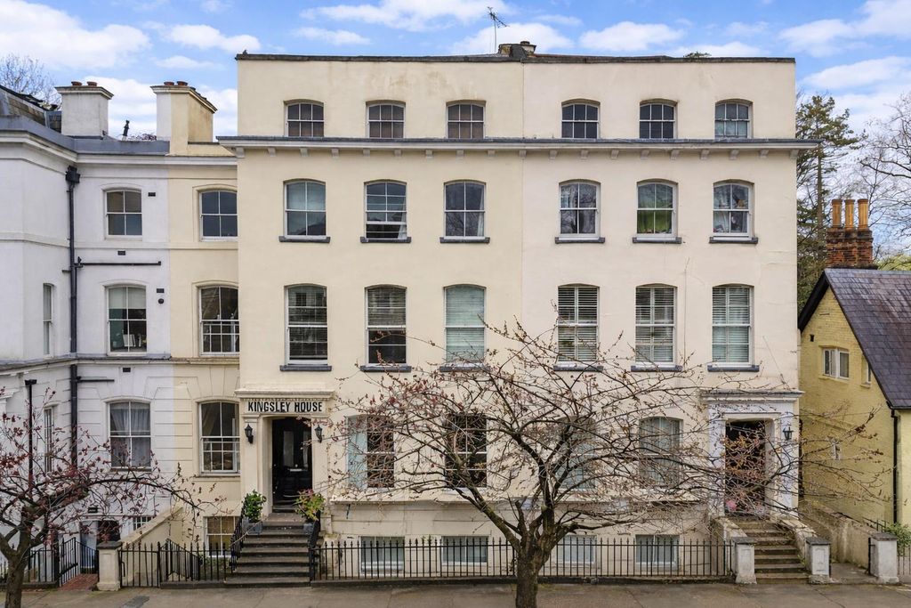 Property photo 1 of 7 Front