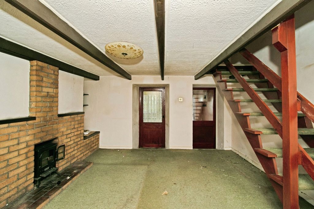Property photo 3 of 12 Pbox-Img.Jpg