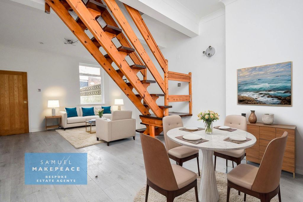 Property photo 2 of 21 Gallery