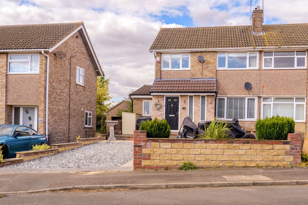 Property photo 3 of 11