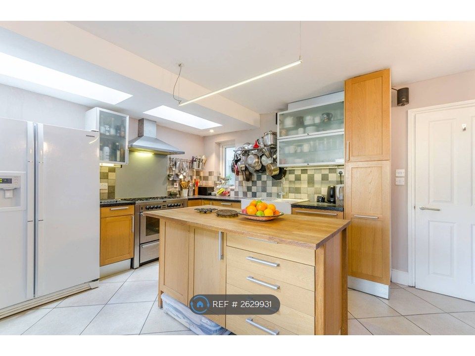 Property photo 3 of 21 Kitchen