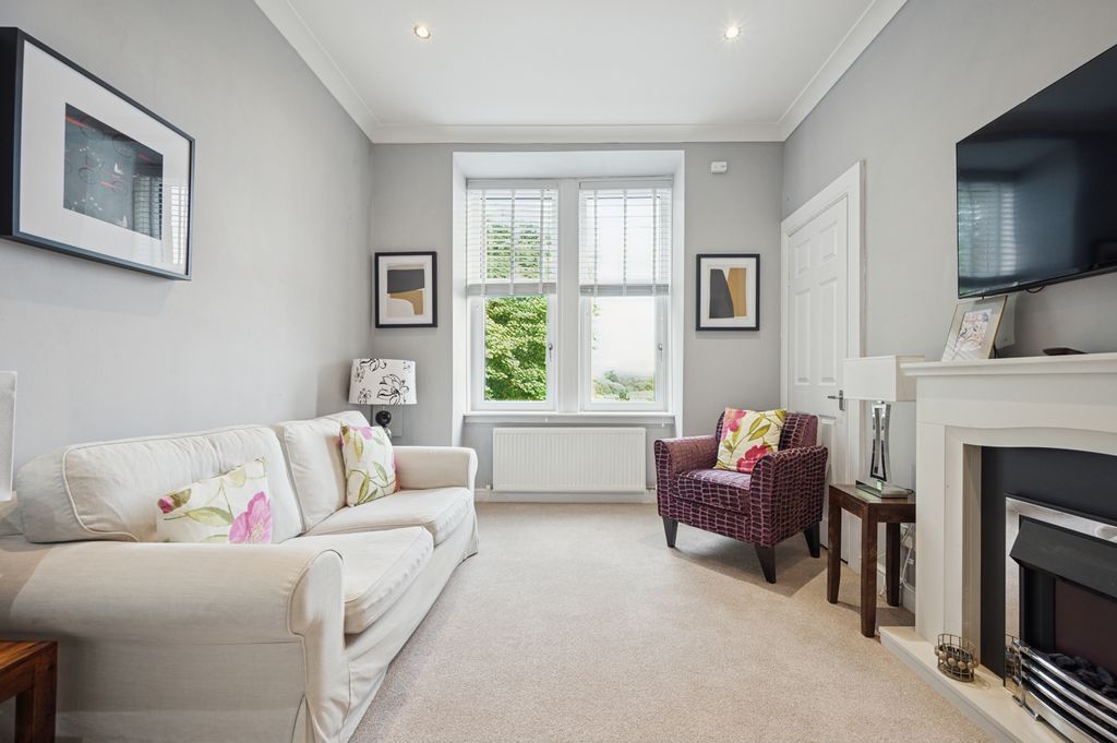 Property photo 3 of 17 3