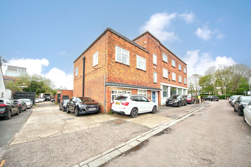 Property photo 1 of 19