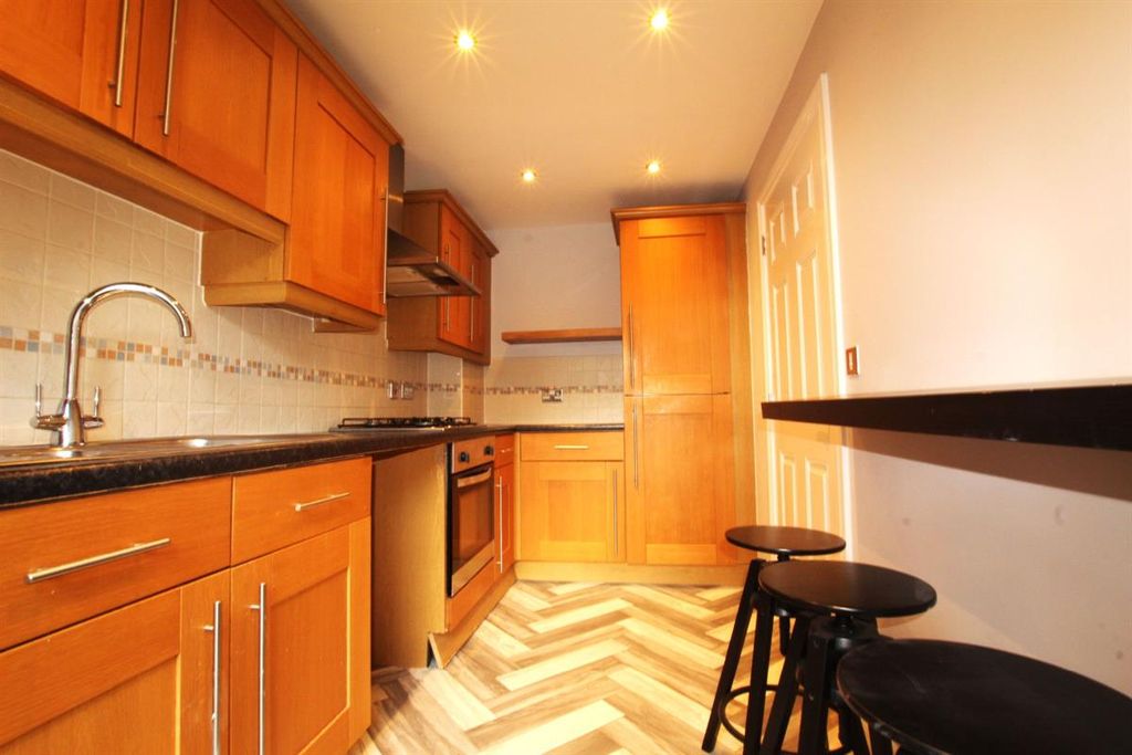 Property photo 3 of 34
